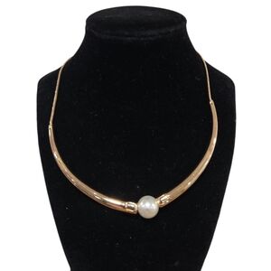 💛🔹️True To Form 🔹️Elegant Gold  Faux Pearl Bar Collar 16' Necklace